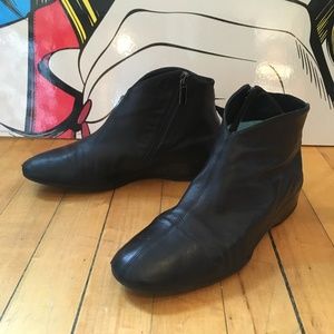 Thierry Rabotin Leather Ankle Booties Size 7